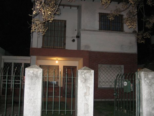 Amplio Chalet. Apto a crédito!