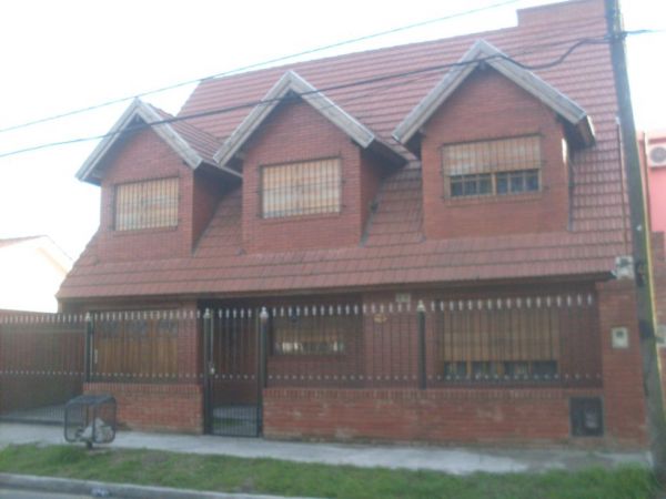 Importante Chalet en 2 plantas a la venta