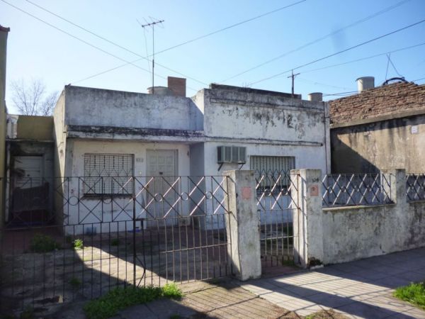 Casa c/ depto en venta