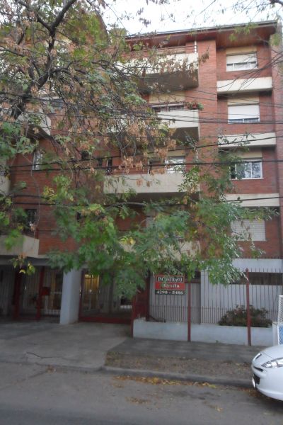 DEPTO DE 3 AMBIENTES con cochera