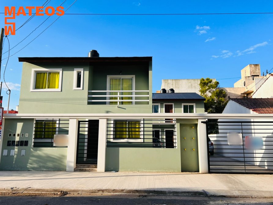 VENTA MAR DEL TUYÚ CONJUNTO DE TRIPLEX Y DEPARTAMENTOS
