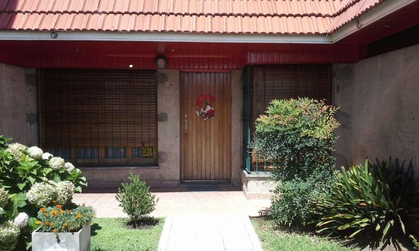 CASA EN MARMOL APTA A CREDITO. 2 HAB.