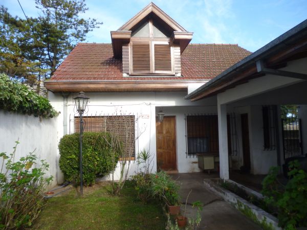 Casa 2 plantas en venta