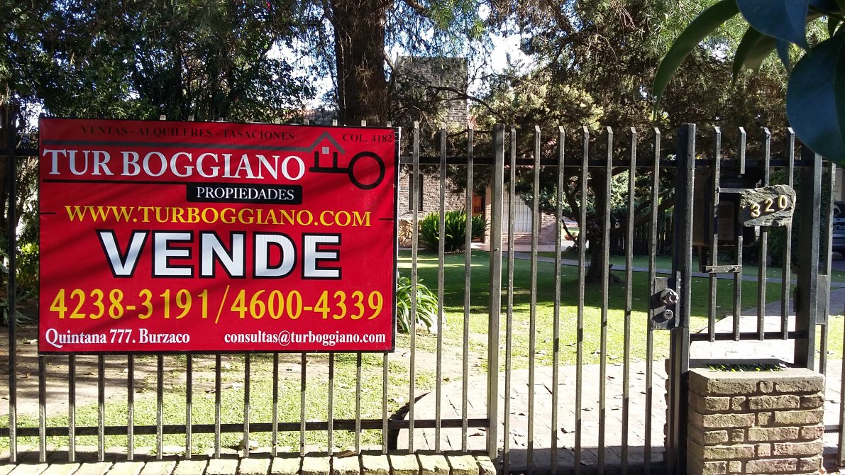 VENDE: CHALET CONSTRUIDO EN AMPLIO LOTE