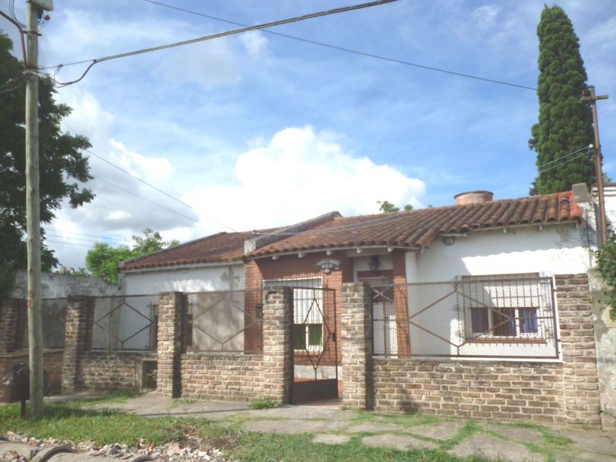 Chalet c/Quincho y 2 Lotes