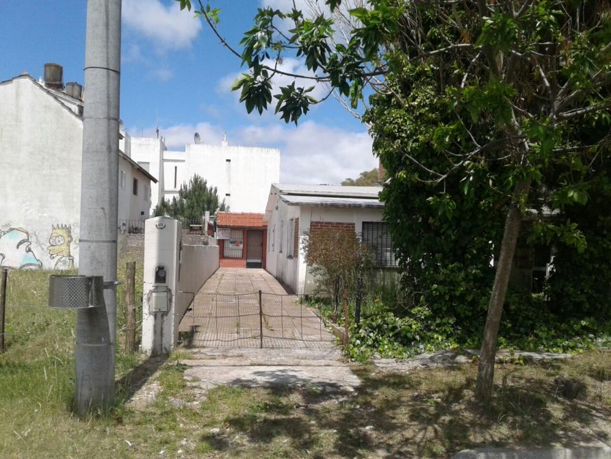 P.H  EN PLANTA BAJA VENTA SANTA TERESITA