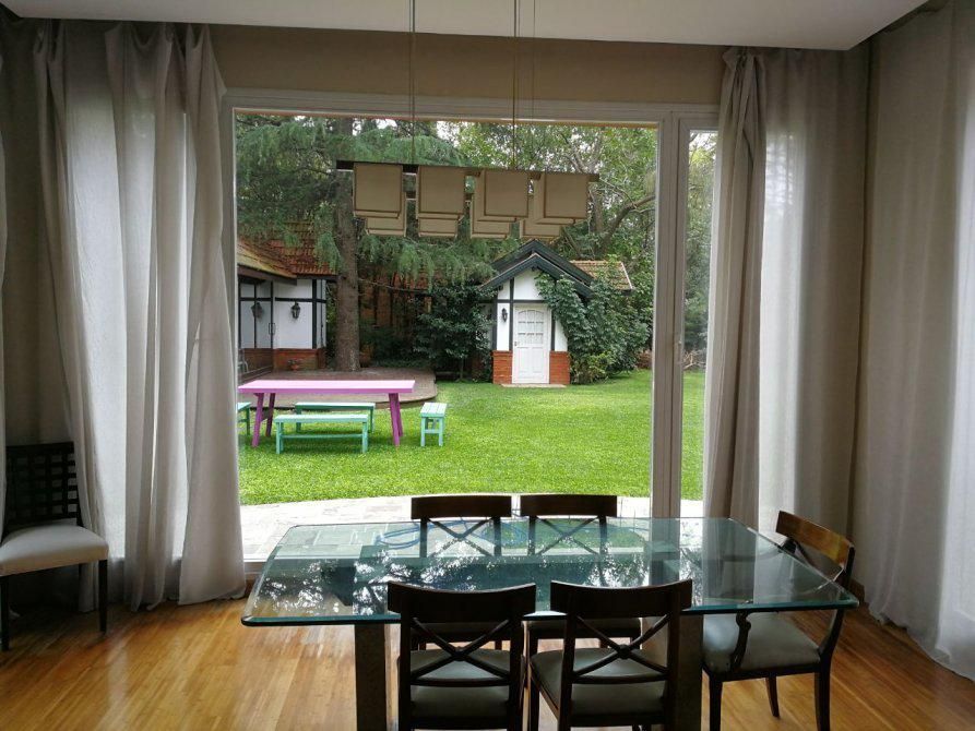 Casa 6 ambientes en St. Thomas Norte sobre doble lote Canning