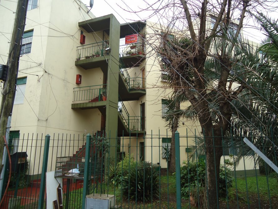 VENDE: DEPARTAMENTO EN BARRIO VIPLASTIC