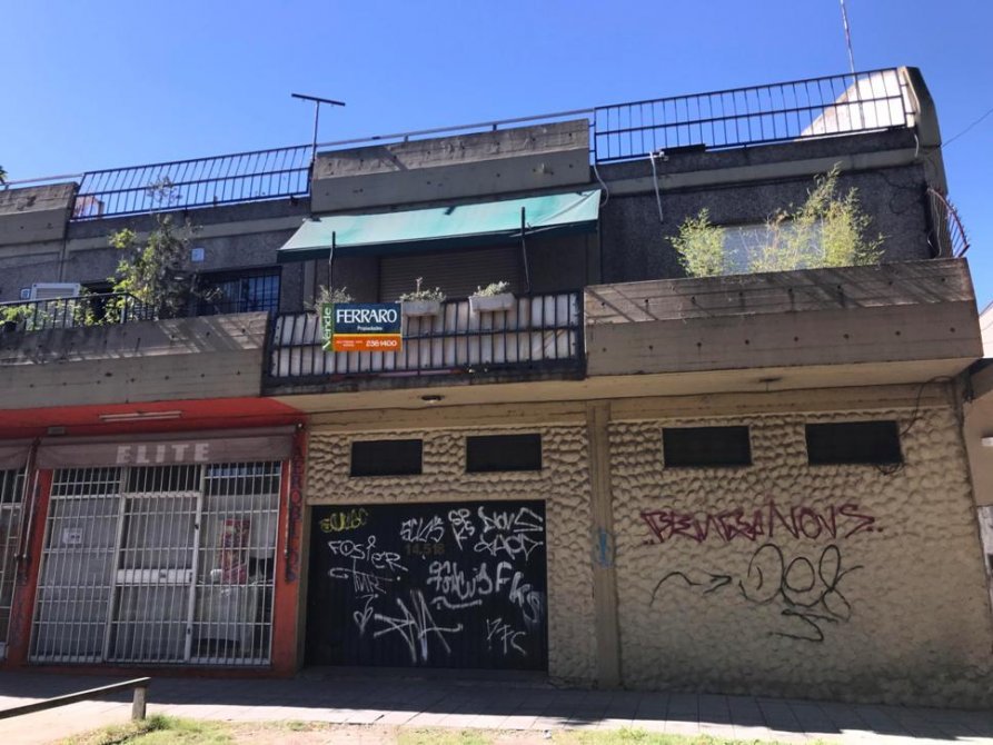 Depto 1er Piso al Fte en Venta