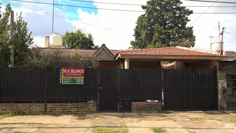 CHALET SOBRE LOTE 10 X 37.