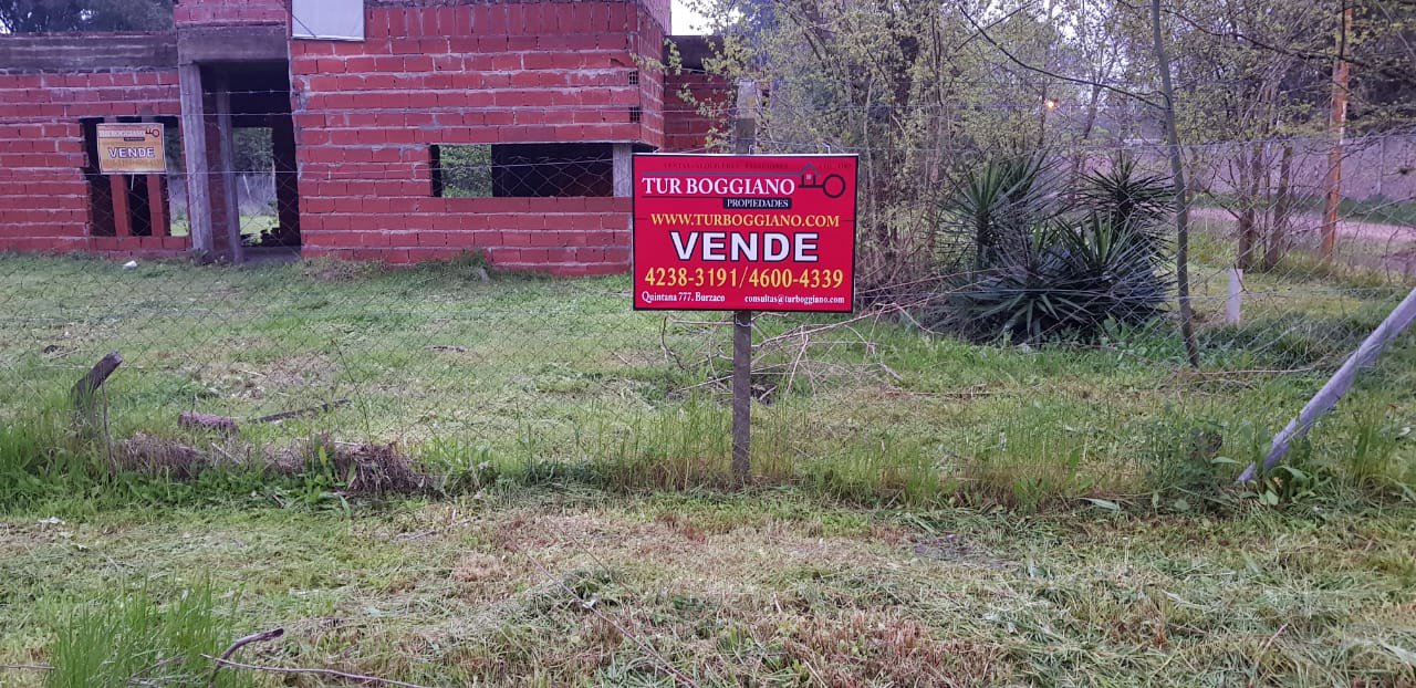VENDE: LOTE CON MEJORAS EN BARRIO COPENHAGUE