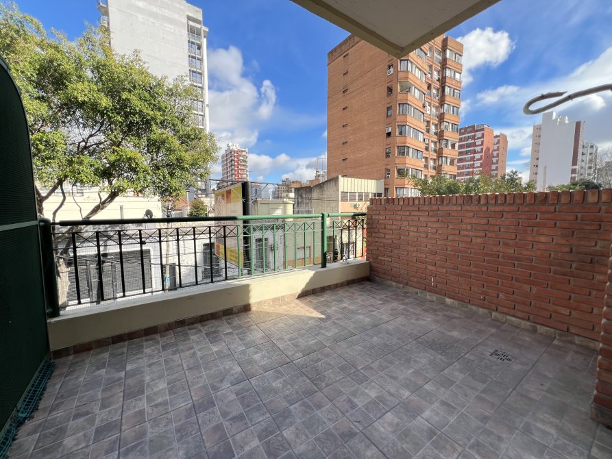 Venta 1 Ambiente Muy Amplio a Estrenar, Al Frente, con Gran Balcón