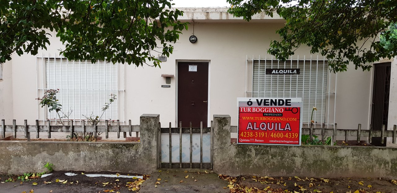 VENDE: CASA A METROS DE LA AV. MONTEVERDE Y DE CALLE JUAN XXIII
