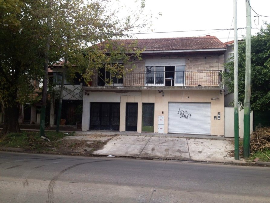 DOS AMBIENTES  EN P.A. UD 6 C/ RECIBO DE SUELDO.-