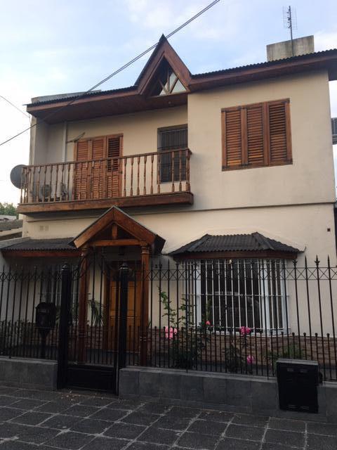 NUEVO VALOR !!! HERMOSO CHALETS EN 2 PLANTAS. ITALIA 627. BZCO. APTO A CTO.