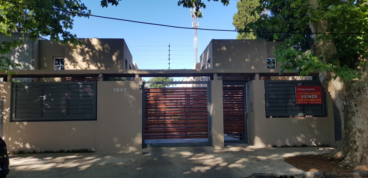 VENDE: DUPLEX