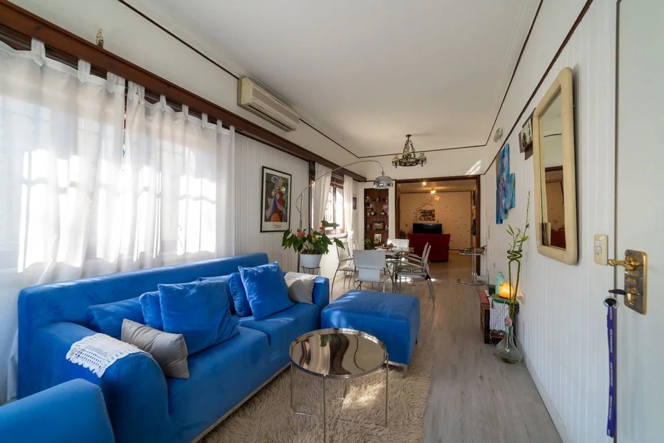 VENTA CASA DE 4 AMB. EN BUENA UBICACION