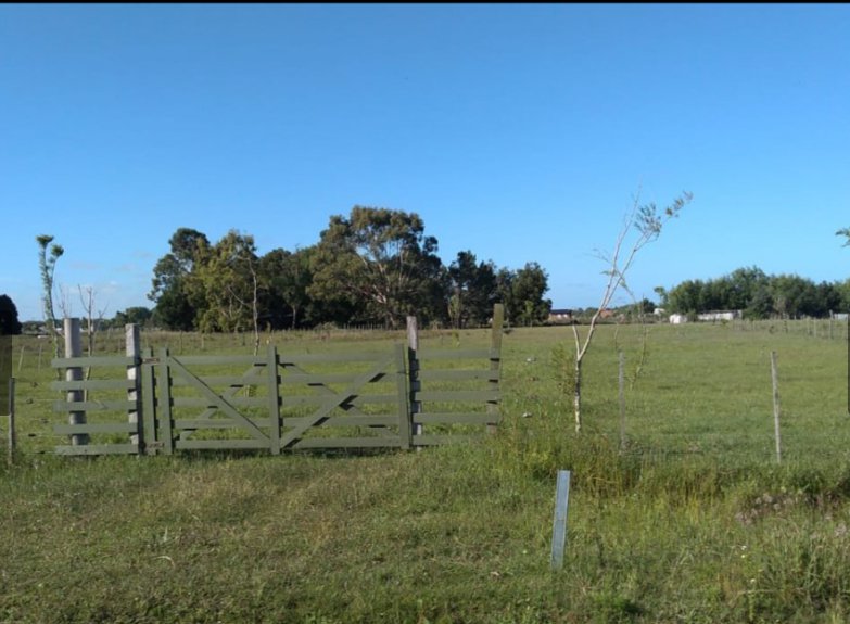 LOTE PARAJE PAVON . ANTICIPO Y CUOTAS . ACEPTA VEHICULO EN PARTE DE PAGO