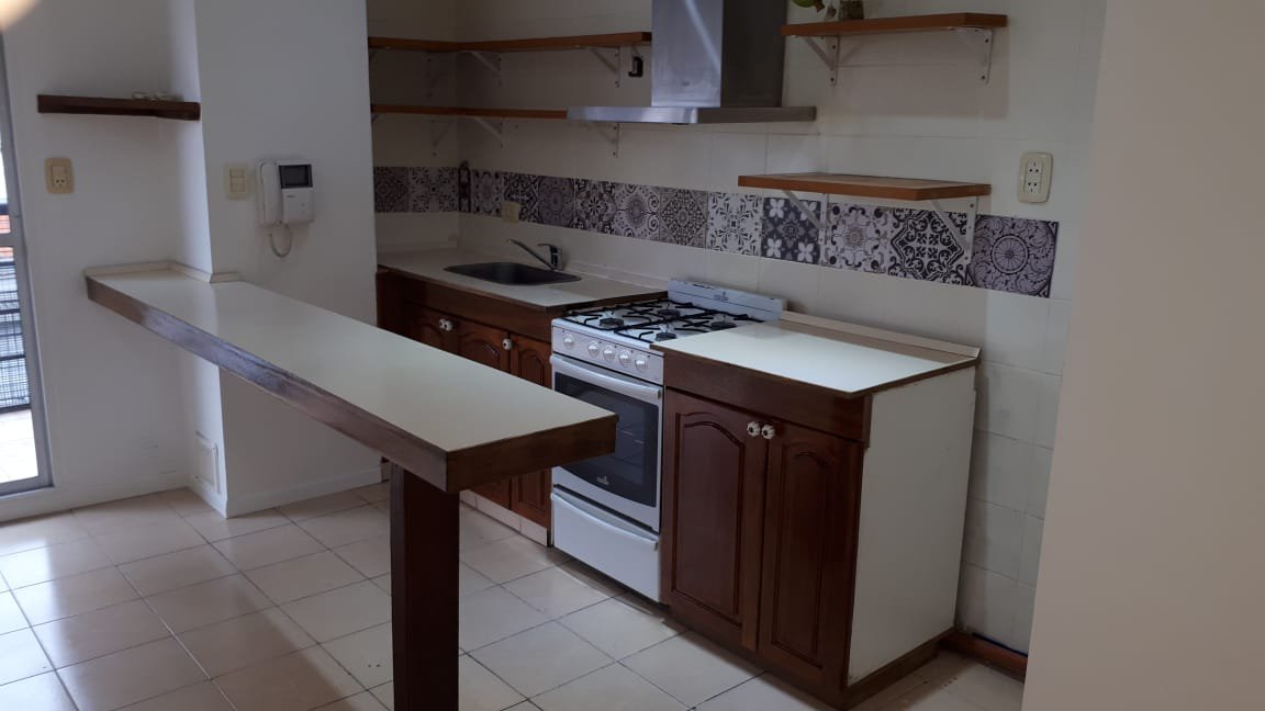 Hermoso Dpto. de 3 Amb. Al Fte. Gorriti 305 L. de Zamora