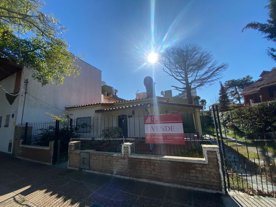 EN VENTA CASA ESTILO CHALET EN SAN BERNARDO INMEJORABLE UNBICACION!!