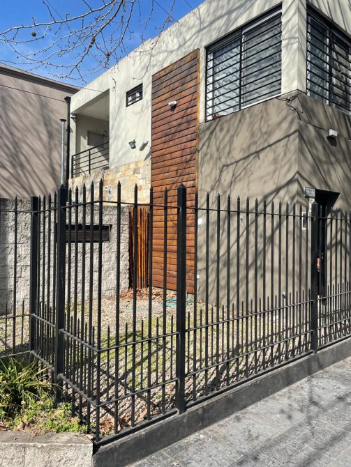 NUEVO VALOR! HERMOSO DUPLEX EN VENTA EN ADROGUÉ DPTO. 2