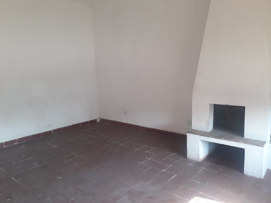 CASA CON DEPARTAMENTO