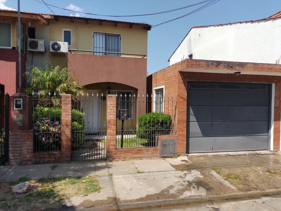 DUPLEX