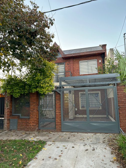 VENDE: TRIPLEX