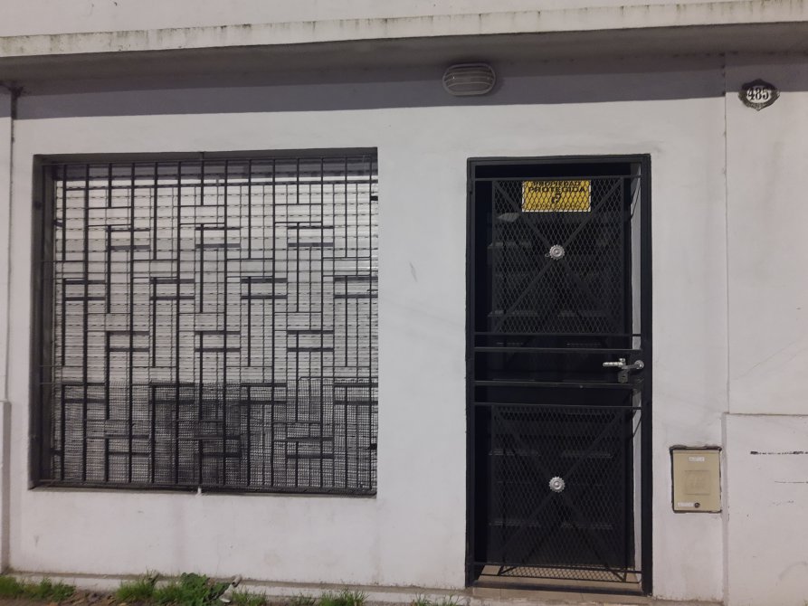 DEPARTAMENTO SOBRE 9 DE JULIO. Excelente ubicación
