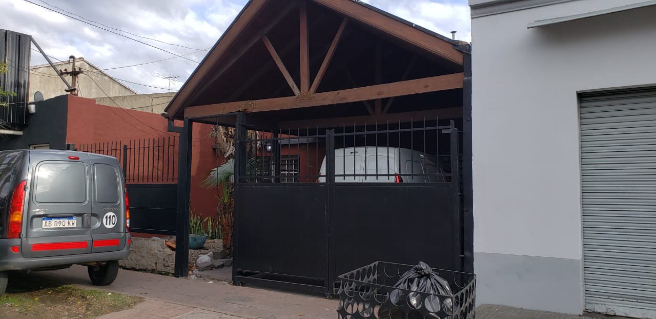Casa en VENTA - Sarandí Este.