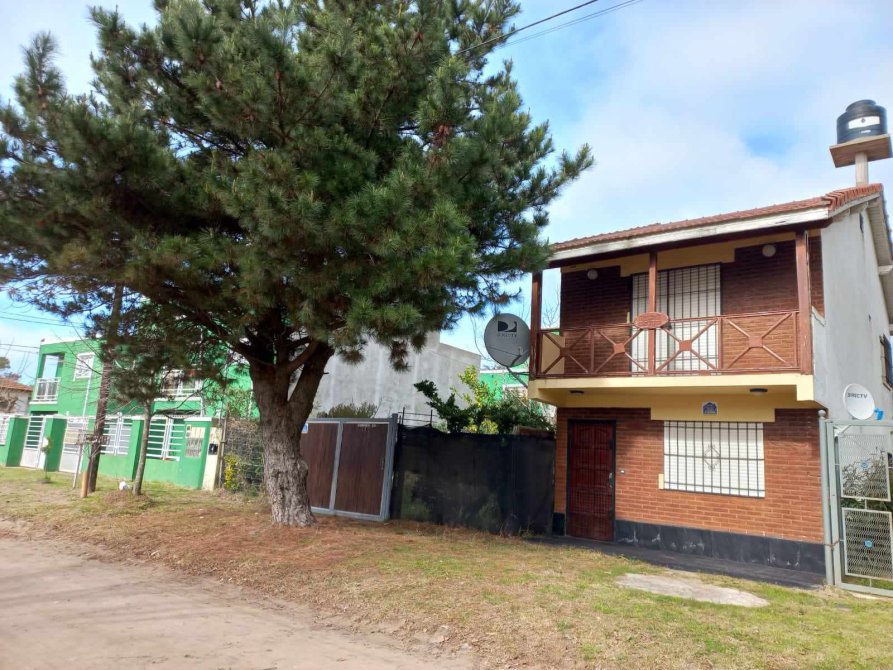 DÚPLEX  4 AMB