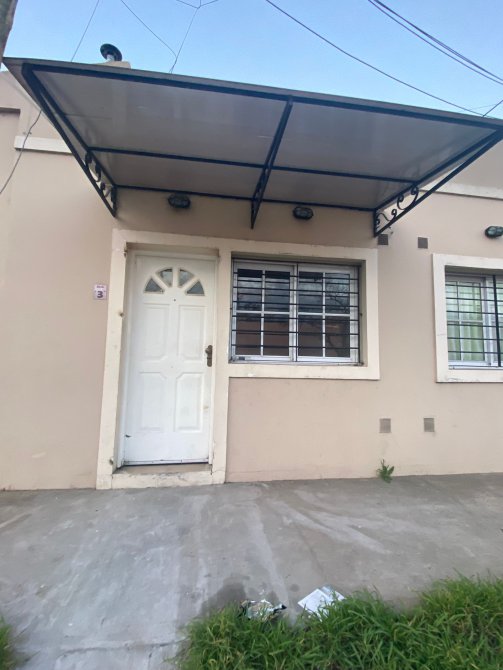DEPARTAMENTO DOS AMBIENTES EN ALQUILER! RONDEAU 1181