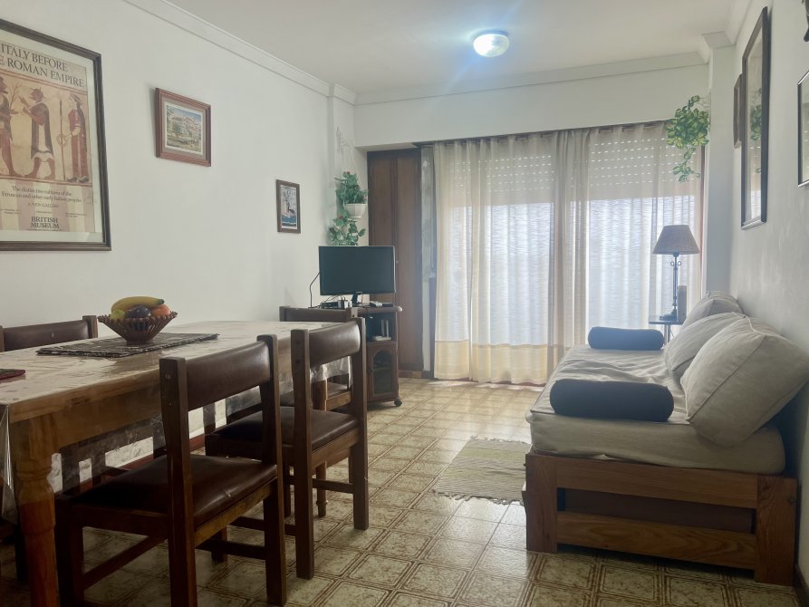 EN VENTA DEPARTAMENTO DOS AMBIENTES A SOLO UNA CUADRA DEL MAR