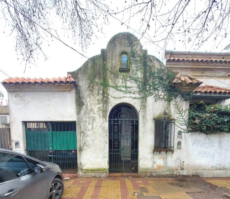 Excelente! oportunidad Nvo. Valor Casa de Corte Antiguo m. Castro 1290 E/la Roque (Banfield)