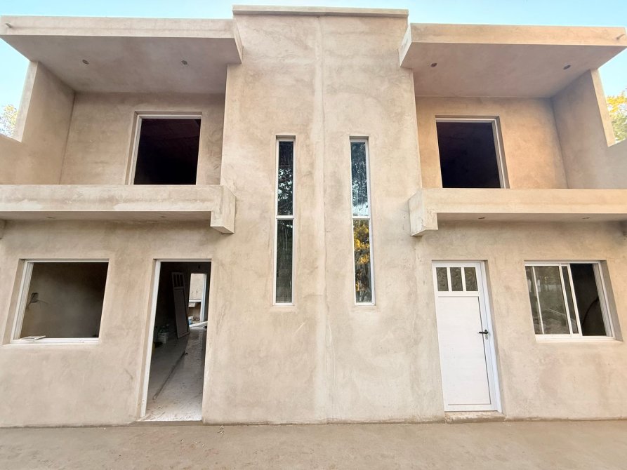 DUPLEX EN MAR DEL TUYU A 400 MTS DEL CENTRO