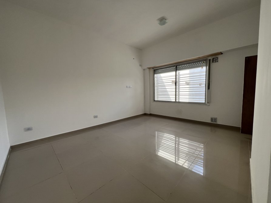 Alquiler, PH 2 Amb y Medio, Reciclado, Planta Alta, con Terraza