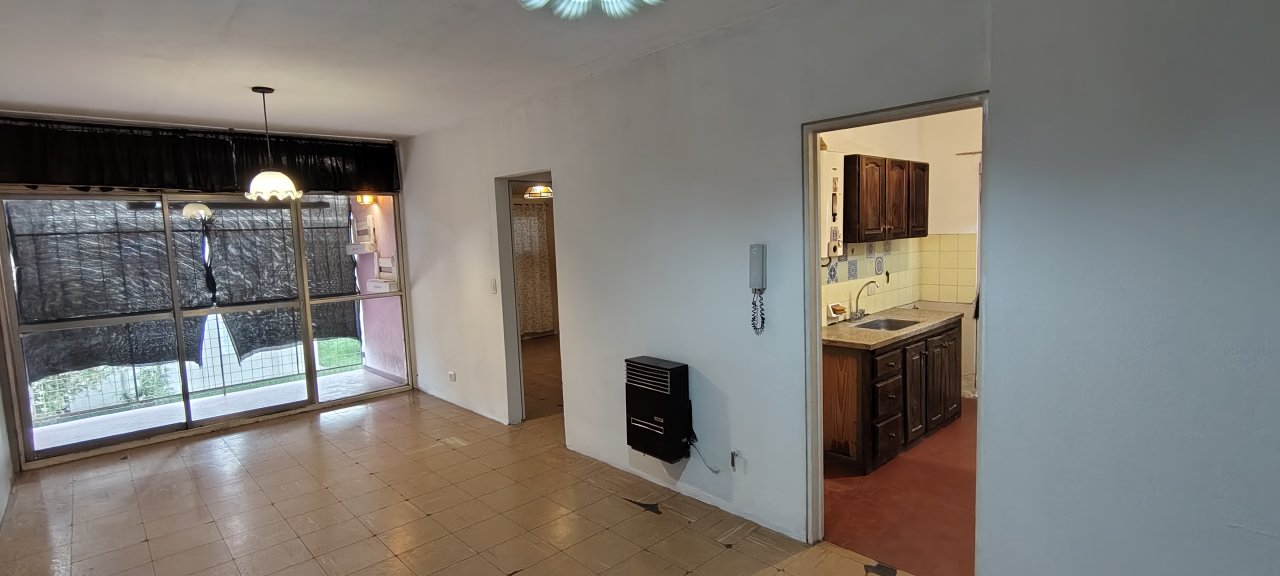 VENDE: DEPARTAMENTO EN BARRIO DON ORIONE - CLAYPOLE