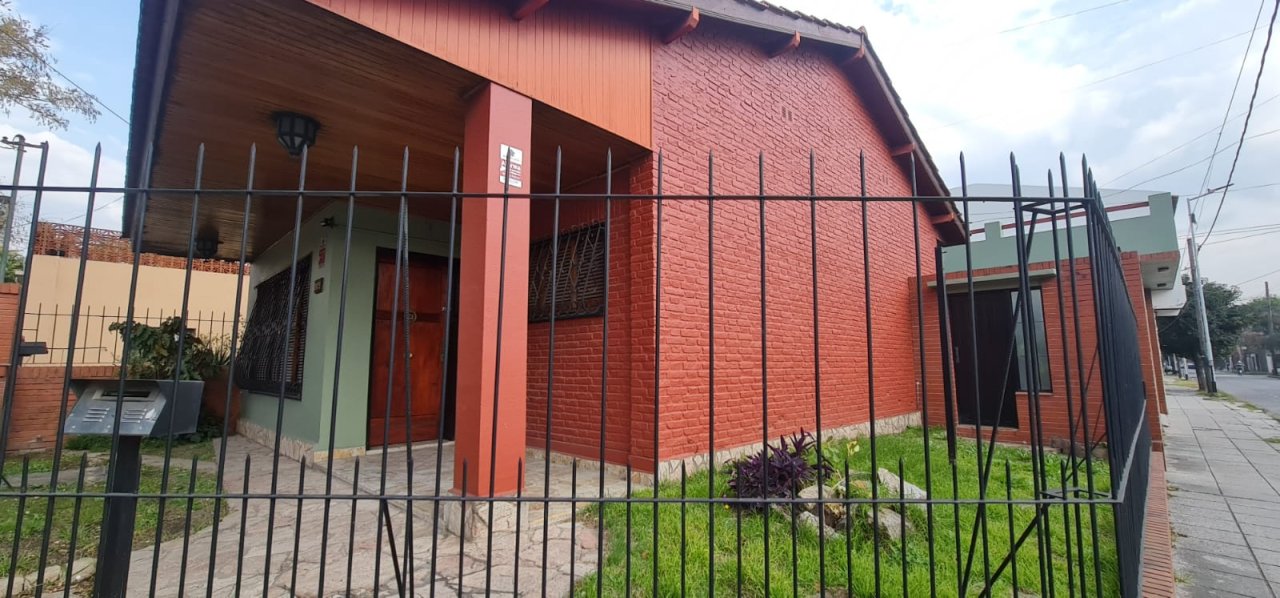 CASA EN VENTA - Paysandú 2059, Wilde.