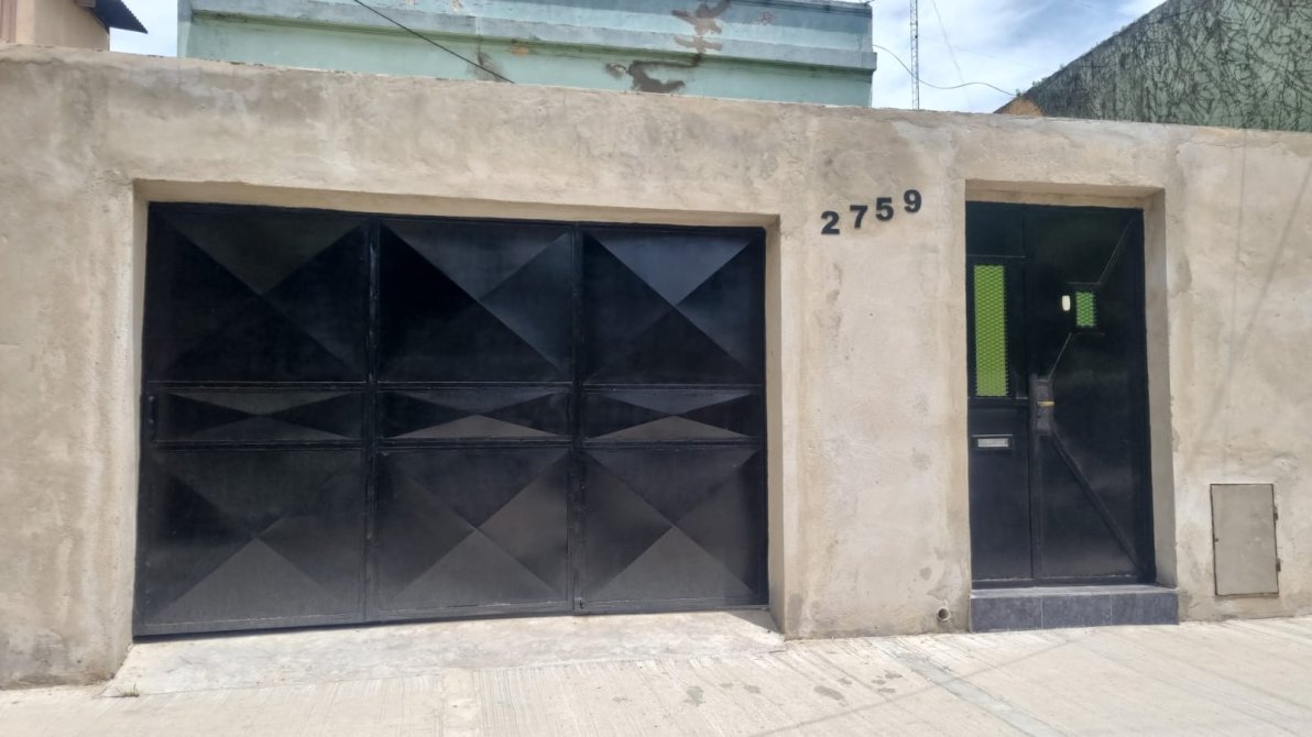 CASA EN VENTA - SARANDI.