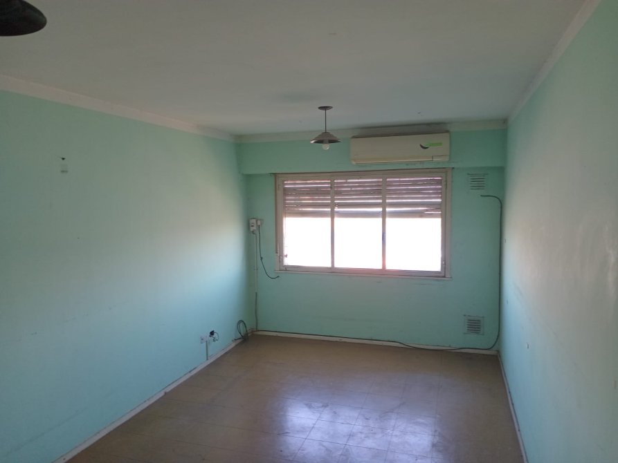 NUEVO VALOR! VTA. DIRECTA. Buen depto. 3 amb en 8vo piso, Barrio Apolo XI