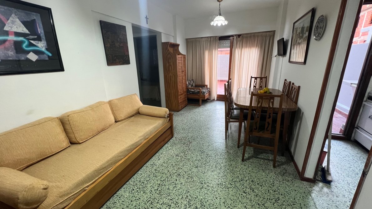 VENTA EXCELENTE DEPARTAMENTO 2 AMBIENTES CON PATIO Y COCHERA - PLENA PEATONAL - SAN BERNARDO