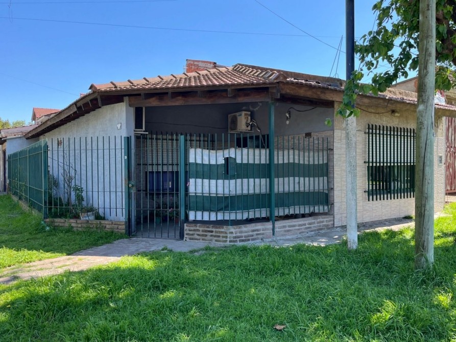 Casa en venta de 3 ambientes en Ezeiza