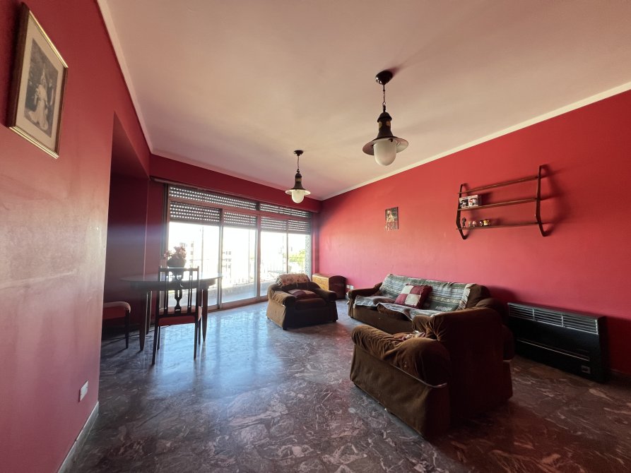 Departamento Piso 4 Ambientes en Venta, Centro de Lanús Oeste. Oportunidad