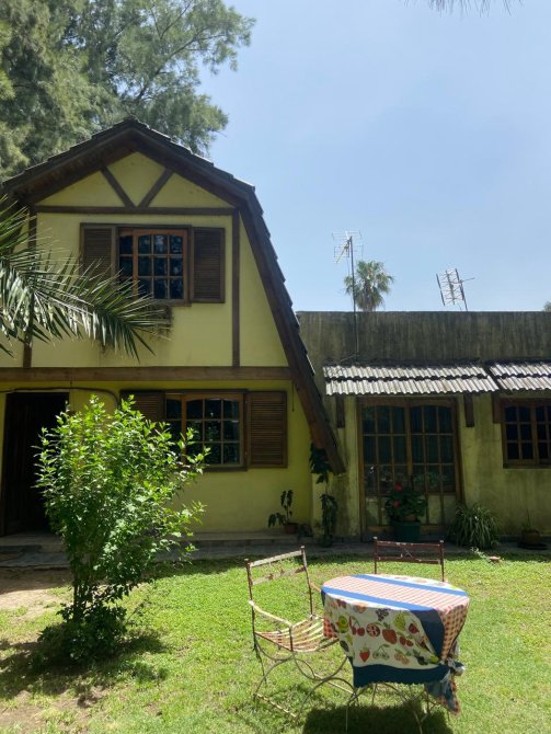 DOS LOTES DE 20X60 – 2.400 m² TOTALES – CASA + QUINCHO + PILETA