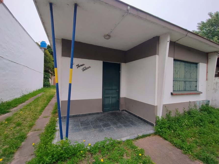 CASA SOLA EN LOTE EN VENTA SANTA TERESITA