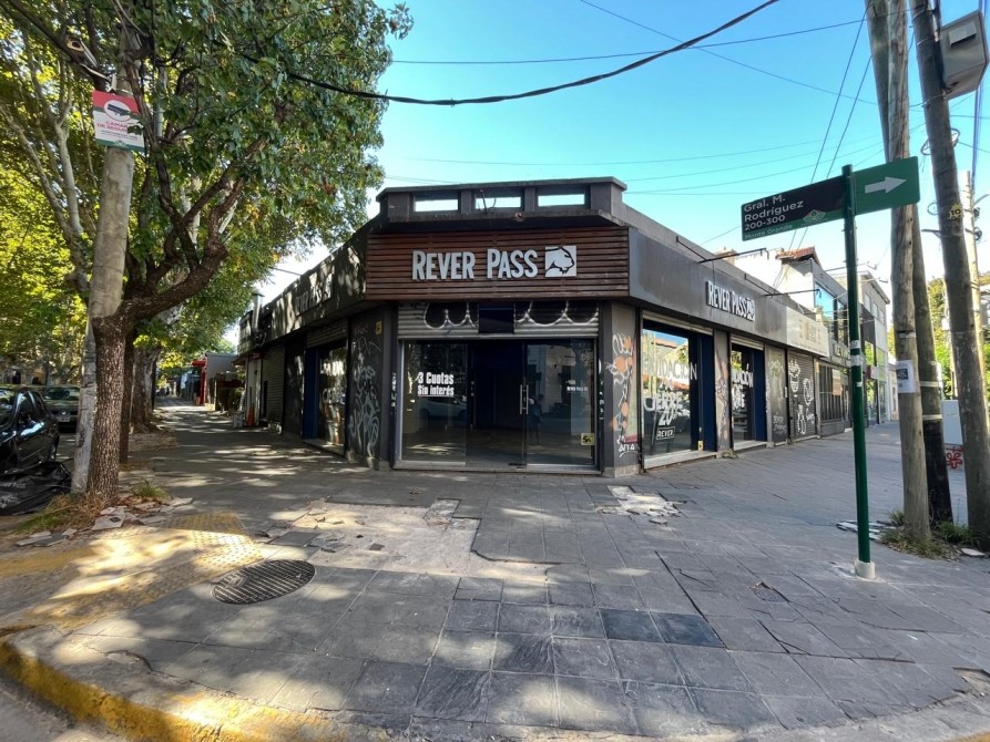 LOCAL COMERCIAL EN ALQUILER, EN ESQUINA, DE 55 M2 EN MONTE GRANDE