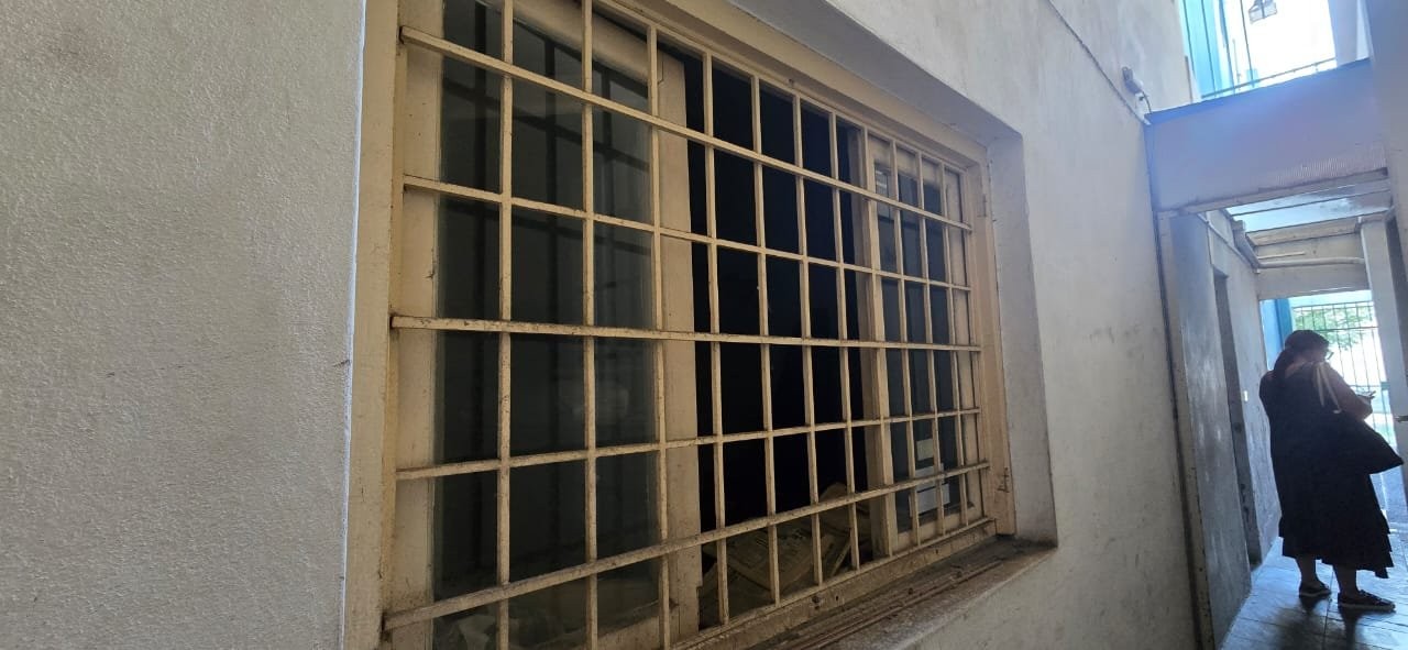 GALPON CON OFICINAS/ PH EN ALQUILER Y VENTA - SARANDI - 150 M2