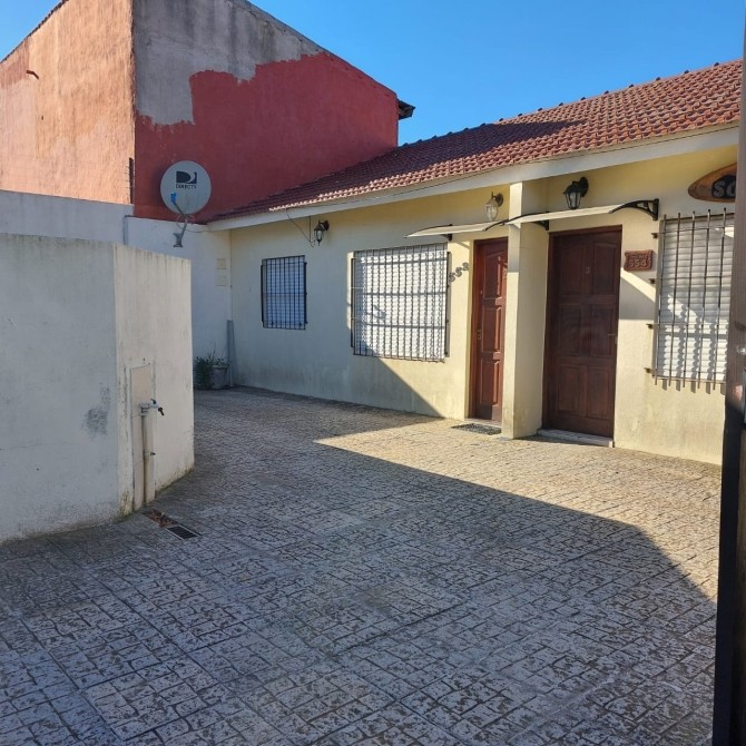 CASA TIPO PH 3 Y 1/2 AMBIENTES EN VENTA SIN EXPENSAS - PLAYA GRANDE