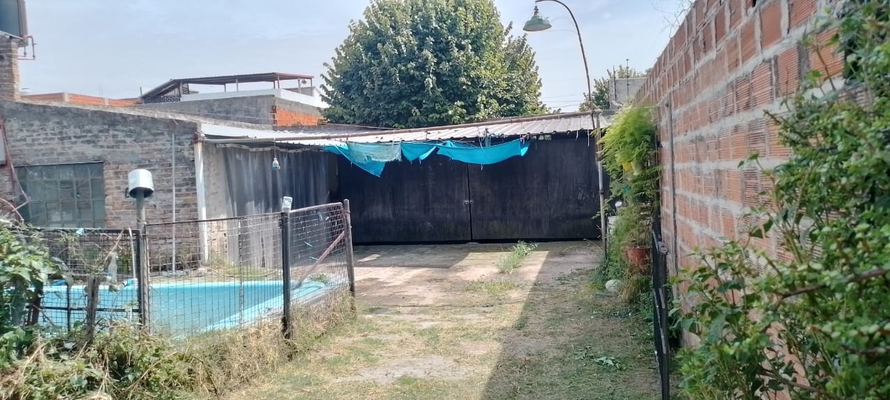 OPORTUNIDAD!!! Amplio lote, venta directa! Banfield Oeste
