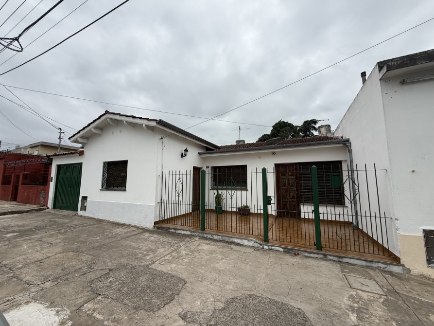 CASA Y LOCAL